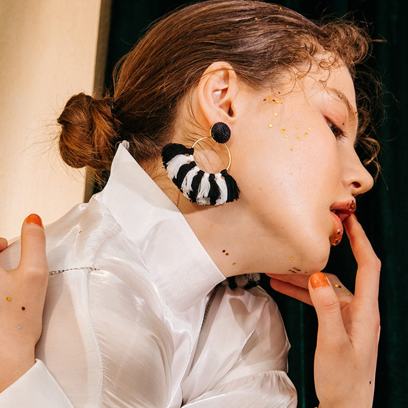 Vintage Big Round Black White Tassels Dangle Long Drop Earrings