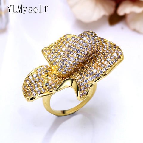 Beautiful charm ring Morning glory flower design Gold and white color crystal large ring