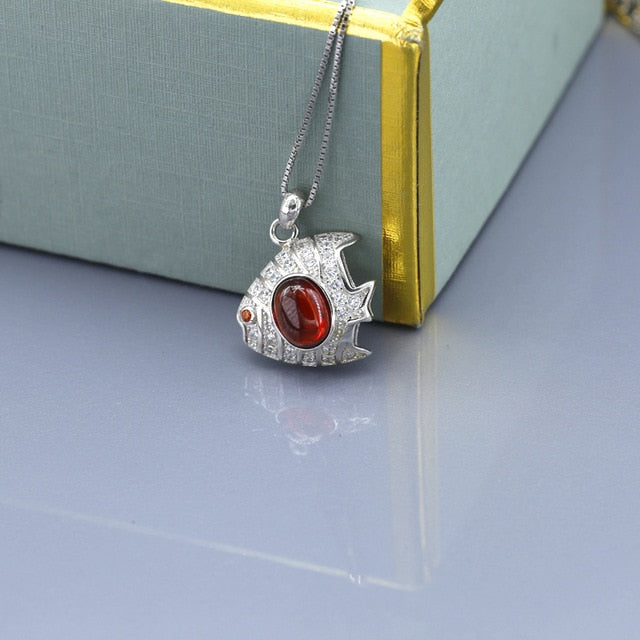 European S925 Pure White Color Garnet Tropical Fish Pendant Necklace