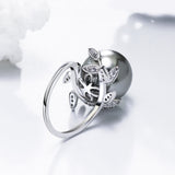 Fantastic Leaf ring with big Grey Pearl