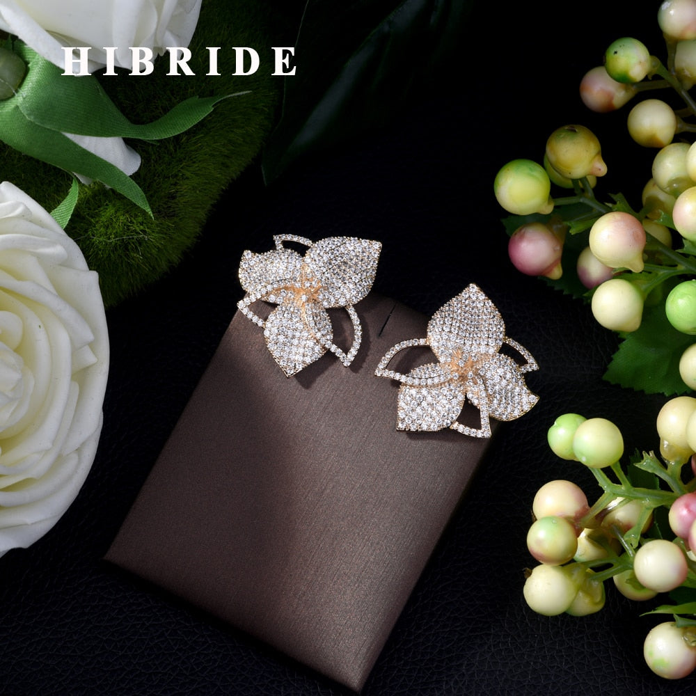 HIBRIDE Lucky Flower Multicolor AAA CZ Pave Stud Earrings E-440