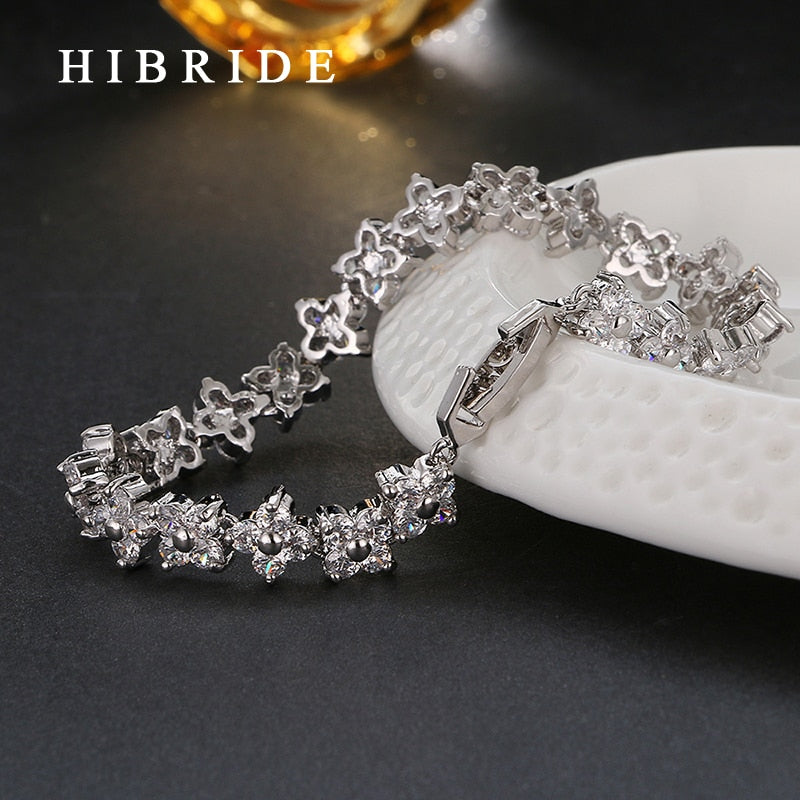 HIBRIDE Shiny Star Shape AAA Cubic Zirconia Wedding Bracelets B-13