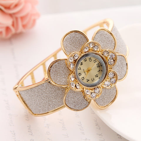 Gold Plated Hollow Quartz Watch Casual Wristwatch