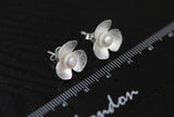 INATURE 925 Sterling Silver Fresh Flower Pearl Stud Earrings