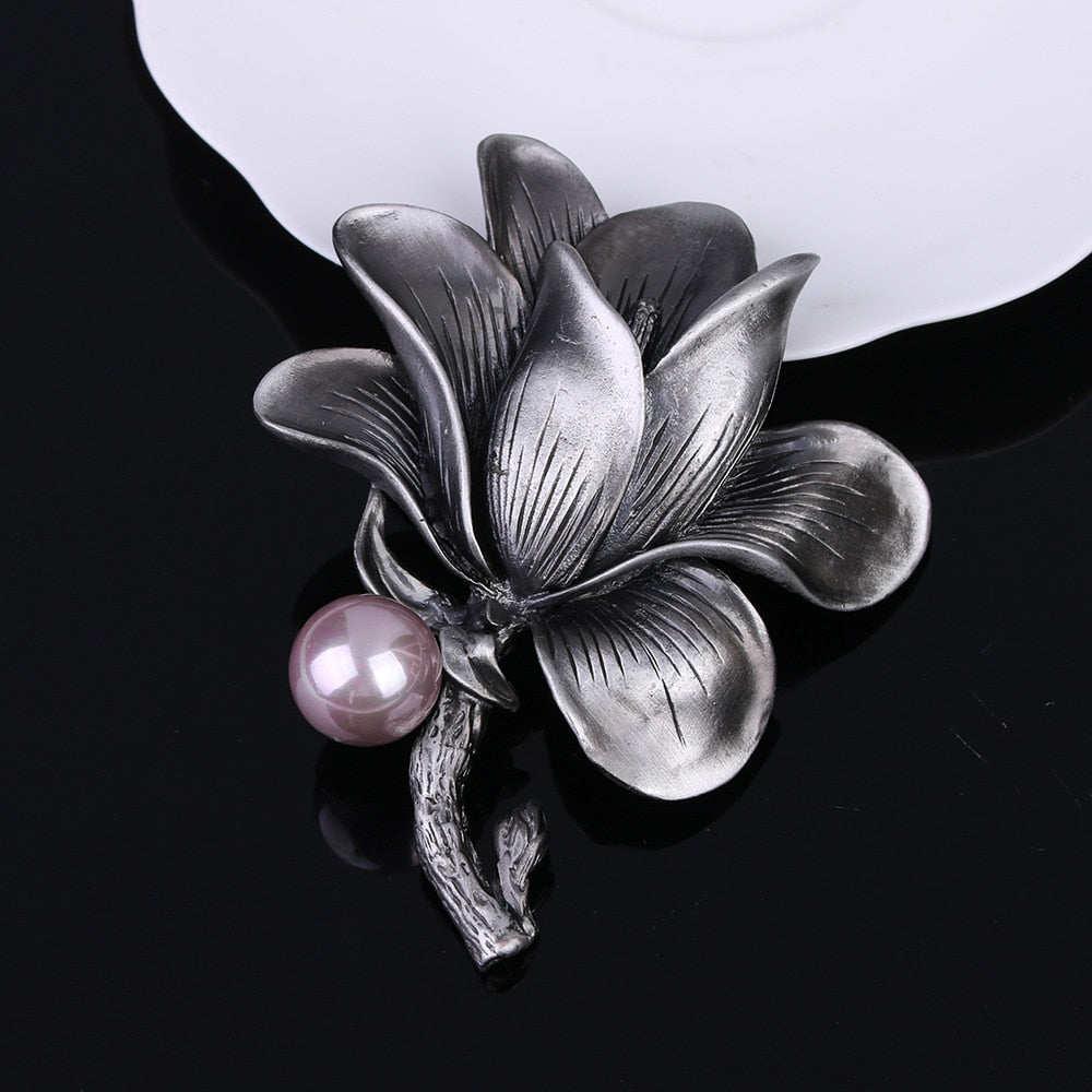 JUJIE Vintage Large Pearl Flower Brooches