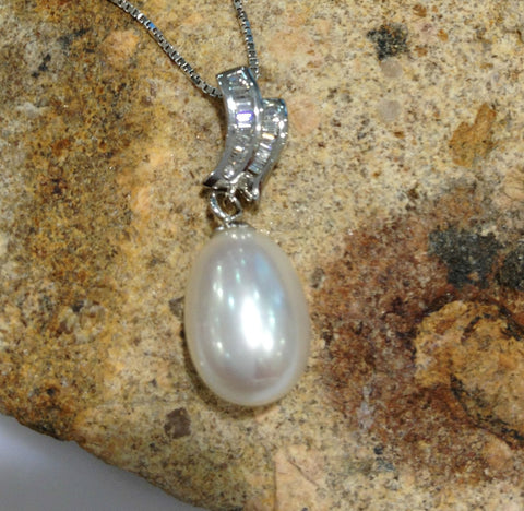 925 Sterling Silver 10-11MM Tear Drop Shape Natural Freshwater Pearl Pendant