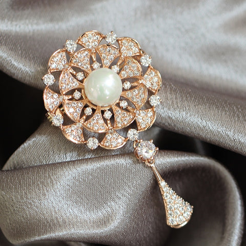 Flower Pearl Exquisite Design Micro Cubic Zircon CZ Brooch