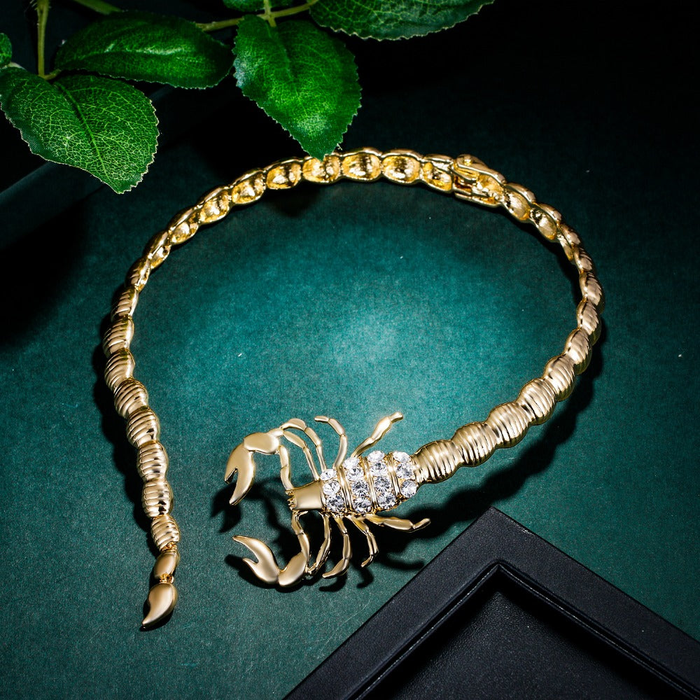 Tuliper  Alloy Gold Tone Scorpion Choker Necklace