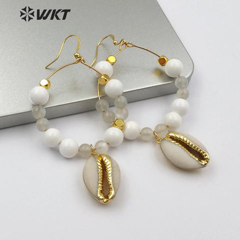 WT-E540 Beads Dangling Cowrie Pendant With Multi Color Beads Charm Earrings