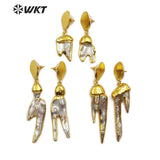 WT-E555 Generous design pearl Earrings in gold trim ornament