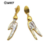 WT-E555 Generous design pearl Earrings in gold trim ornament