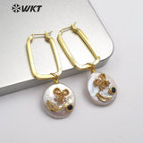 WT-E559 natural pearl with gold drop shape with snowflake patterns Earrings