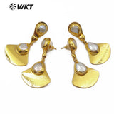 WT-E561 WKT natural pearl with gold round pearl post stud with handmade skirt shape Earrings