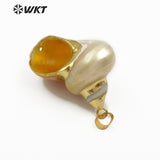 WT-JP090 Natural Trumpet Conch Shell With Gold Electroplated Sea Shell Pendant