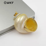 WT-JP090 Natural Trumpet Conch Shell With Gold Electroplated Sea Shell Pendant
