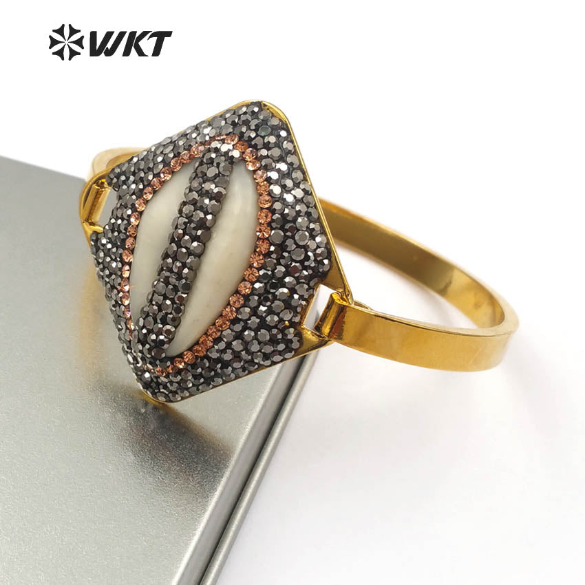 WT-RB034 WKT Cowrie Shell Bangle With Gold Color Plated Shell With Full Rhinestone Paved Evil Eye